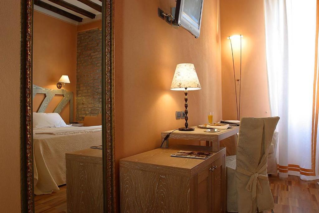 Albergo Morandi Reggio Emilia Phòng bức ảnh