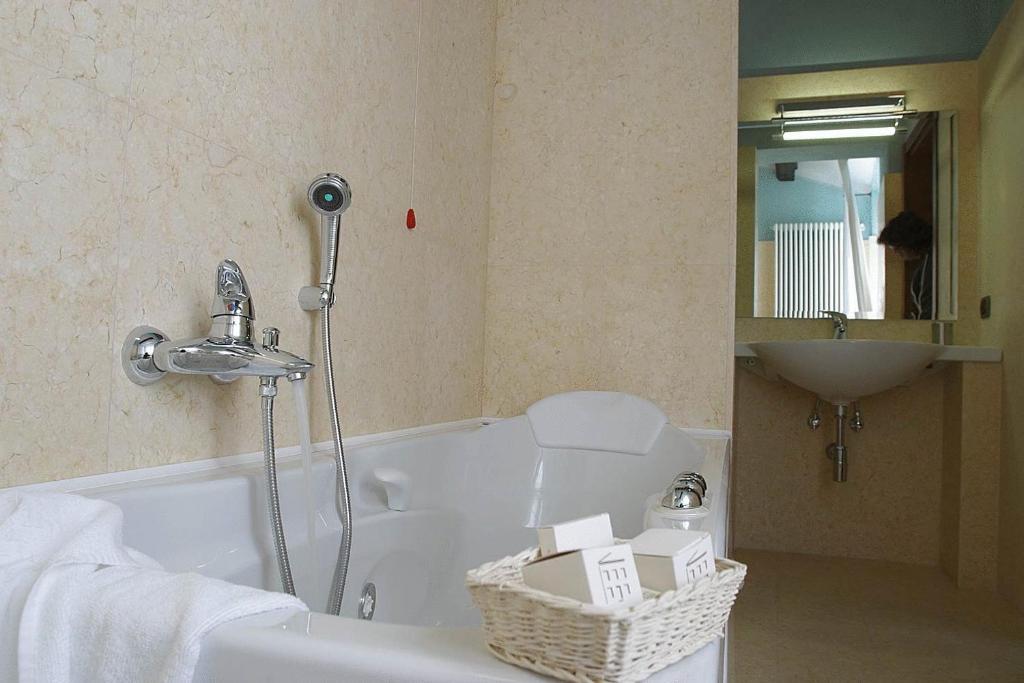 Albergo Morandi Reggio Emilia Ngoại thất bức ảnh